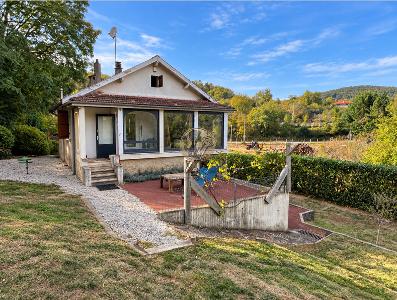 POLLIONNAY   MAISON 110 M2   TERRAIN EXCEPTIONNEL DE 1 650 M2   SANS VIS-À-VIS   349 000 €