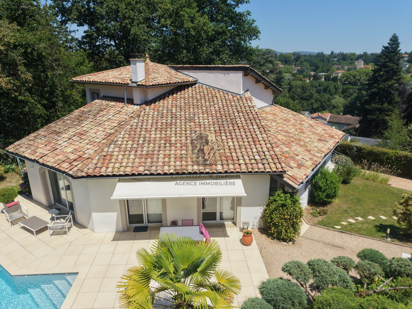 MAISON D’ARCHITECTE AVEC PISCINE ET VUE PANORAMIQUE   CHARBONNIÈRES-LES-BAINS